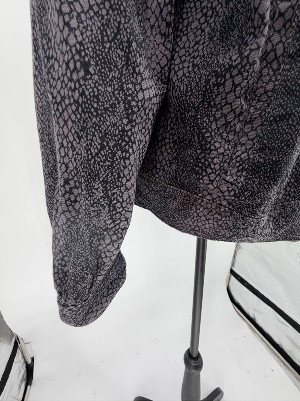 Purple Snake Oversized Button-Up Jacket - Picture 4 of 8